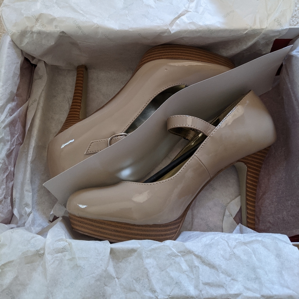 Nude Style & Co. Pumps - Picture 2 of 8